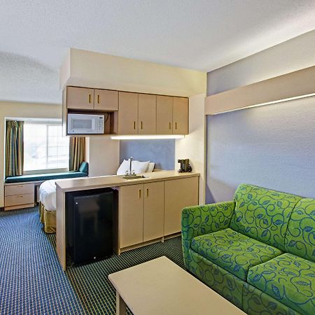 Microtel Inn & Suites By Wyndham Statesville Exterior foto