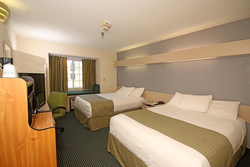 Microtel Inn & Suites By Wyndham Statesville Exterior foto