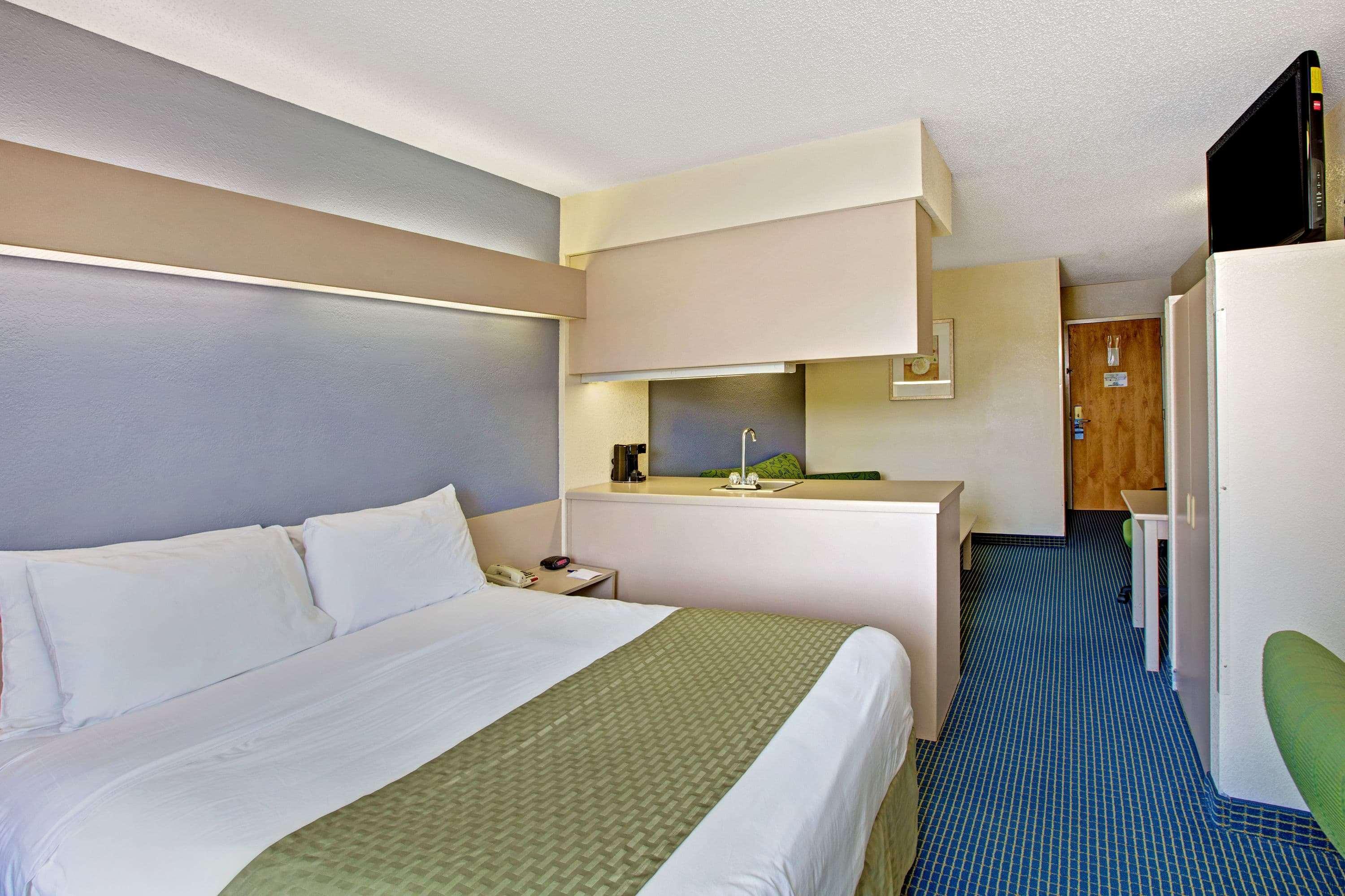Microtel Inn & Suites By Wyndham Statesville Exterior foto